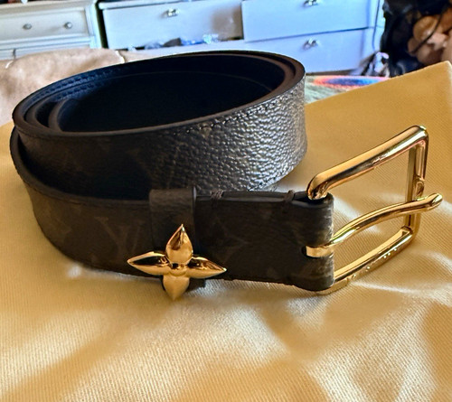 Initial brown logo leather - logo,