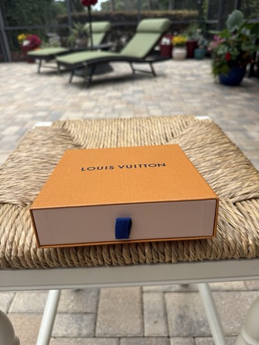 Louis vuitton square drawer - louis,