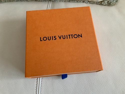 Louis vuitton authentic belt - louis,